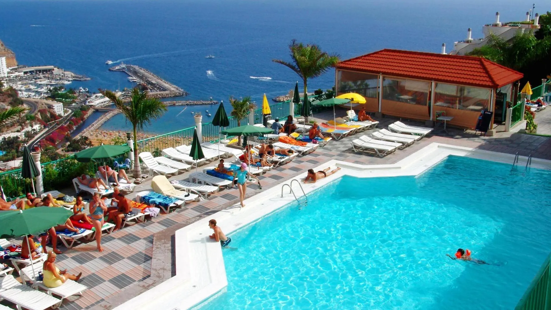 Apartamentos Monteparaiso Puerto Rico  Lägenhet